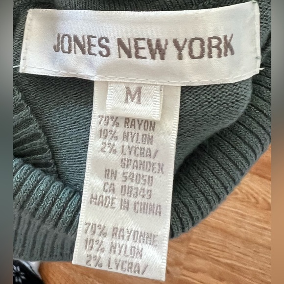 Jones New York Gray and Black Striped Turtleneck Sweater - Picture 5 of 7